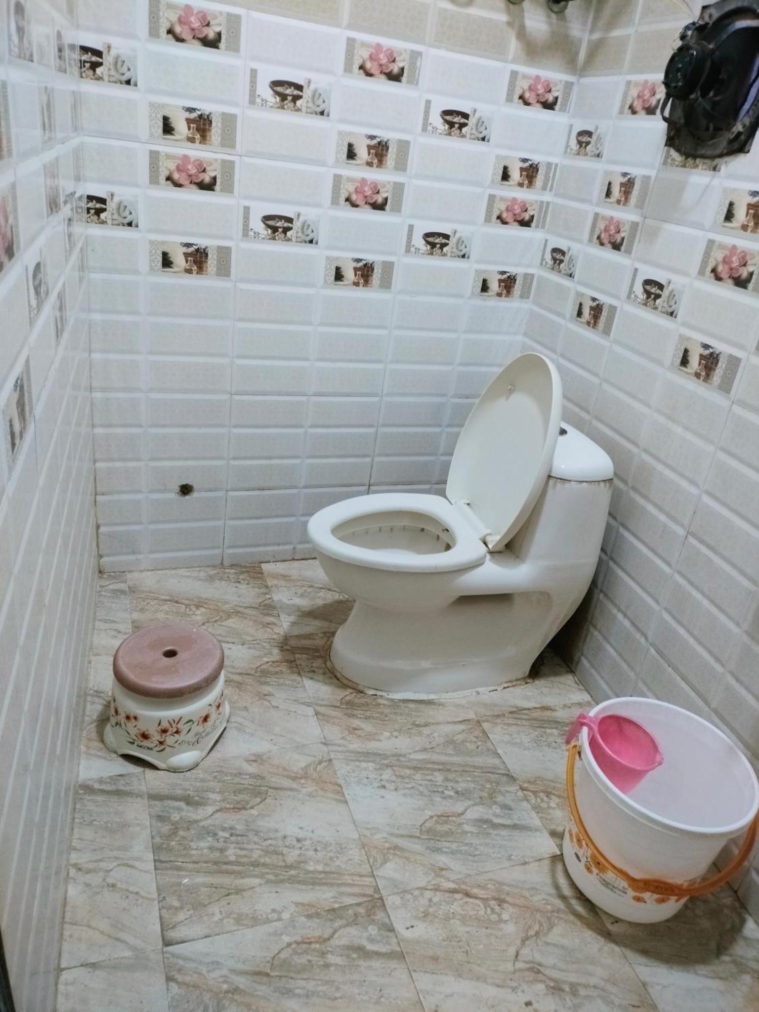 Hotel Geetanjali Inn Ню Делхи Екстериор снимка